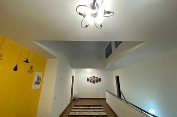 Viana at Elmina Gardens