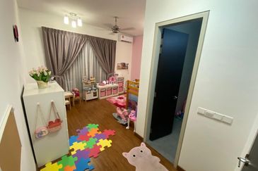 Viana at Elmina Gardens