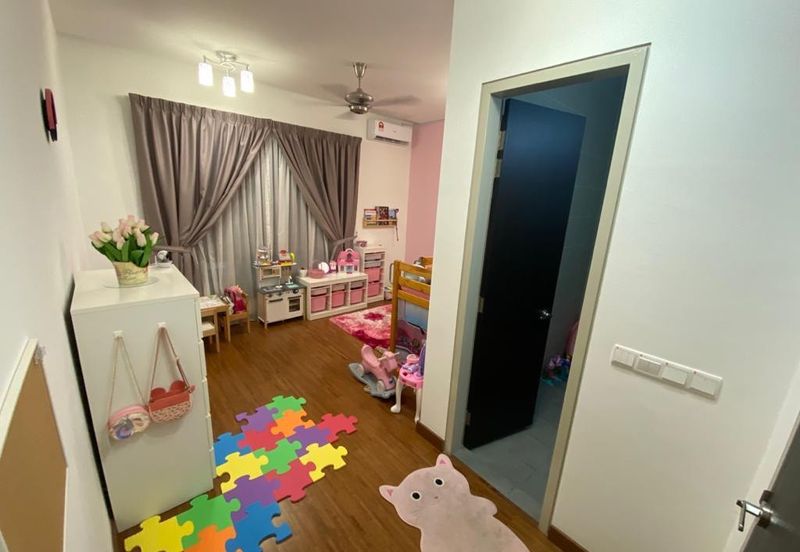 Viana at Elmina Gardens