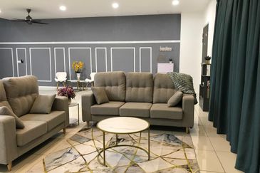 Viana at Elmina Gardens