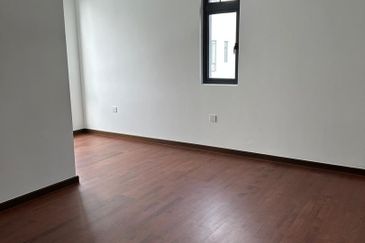 The Eighth @ ELMINA GREEN 