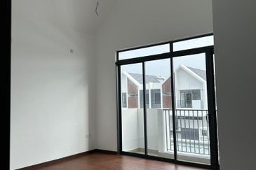 The Eighth @ ELMINA GREEN 