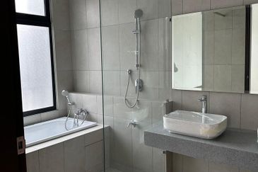 The Eighth @ ELMINA GREEN 