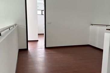 The Eighth @ ELMINA GREEN 