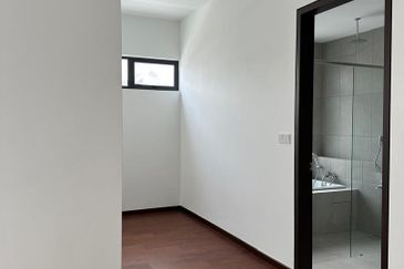 The Eighth @ ELMINA GREEN 