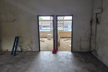 Bukit Maluri Kepong Entire Shoplot for Rent