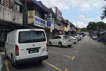 Bukit Maluri Kepong Entire Shoplot for Rent