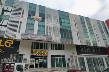 3 Storey Shop Office For Sale with ROI 5.07%