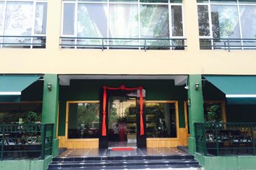 Kampung Sungai Kayu Ara