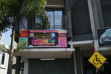 Bandar Seri Coafields , 2 Storey Shoplot Endlot Unit for Sale
