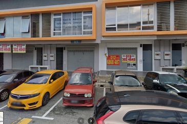 Taman M-Residence Double storey shop Lot, Rawang For Sale