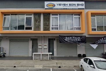 Taman M-Residence Double storey shop Lot, Rawang For Sale