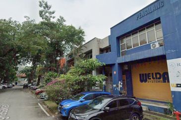 HiCom-Glenmarie Industrial Park