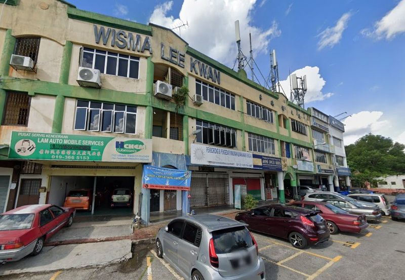 Kawasan Perniagaan Nilam @ 4 Adjoing 3 Storey Shoplot For Sale