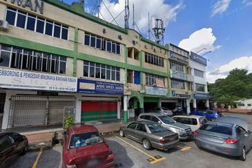 Kawasan Perniagaan Nilam @ 4 Adjoing 3 Storey Shoplot For Sale