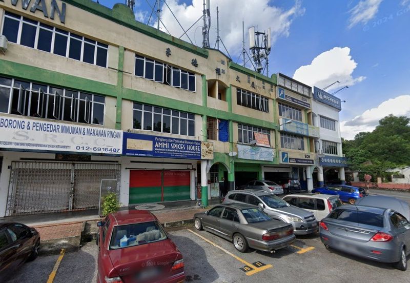 Kawasan Perniagaan Nilam @ 4 Adjoing 3 Storey Shoplot For Sale