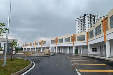 Taman Sutera Niaga @ Double Storey Shoplot For Sale