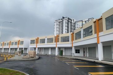 Taman Sutera Niaga @ Double Storey  Shoplot For Rent