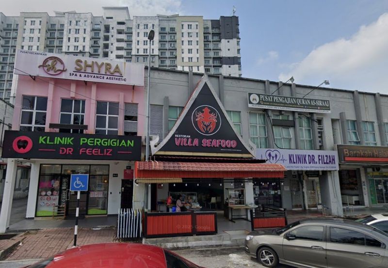 Villa Tropika 1, 2 Storey Shoplot (Intermediate unit) For Sale