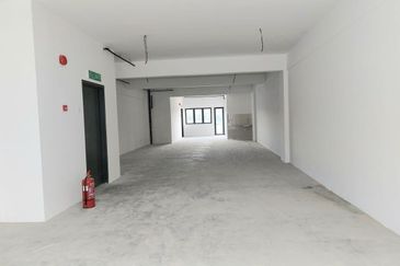 Setia Alam Seksyen U13 1st Floor Shop Office For Sale for Sale
