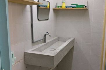 Jalan Melati Utama 4 First Floor Shoplot For Sale