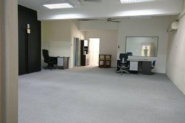 Jalan Melati Utama 4 First Floor Shoplot For Sale