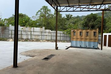 Semenyih Semi-D Factory- Office For Sale