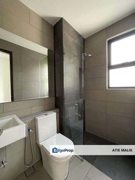 🔥 Bukit Jelutong - Trilia 3-storey Semi-D, Selangor, Shah Alam