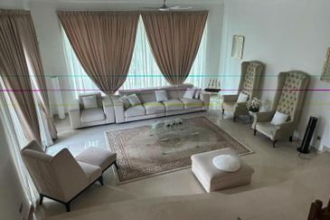 2 storey swimming pool Bungalow Kayangan Heights Shah Alam