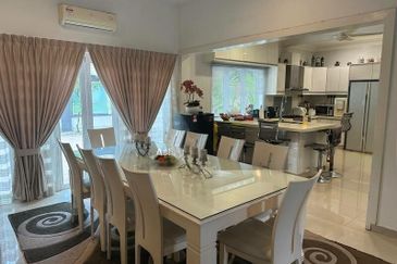 2 storey swimming pool Bungalow Kayangan Heights Shah Alam