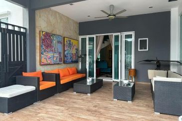 2 storey swimming pool Bungalow Kayangan Heights Shah Alam