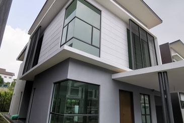 New Launching 2 storey Bungalow Hilltop u10 Shah Alam for sale