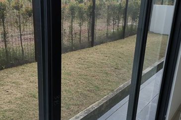 New Launching 2 storey Bungalow Hilltop u10 Shah Alam for sale