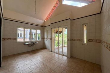 Brand new 2 storey Bungalow Bukit Jelutong u8 Shah Alam