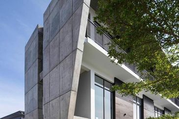 3 storey Modern Bungalow seksyen u10 Perdana Heights Shah Alam