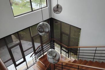 3 storey Modern Bungalow seksyen u10 Perdana Heights Shah Alam