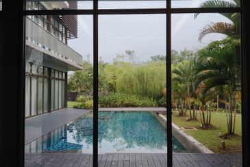 3 storey Modern Bungalow seksyen u10 Perdana Heights Shah Alam