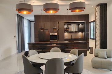 3 storey Modern Bungalow seksyen u10 Perdana Heights Shah Alam