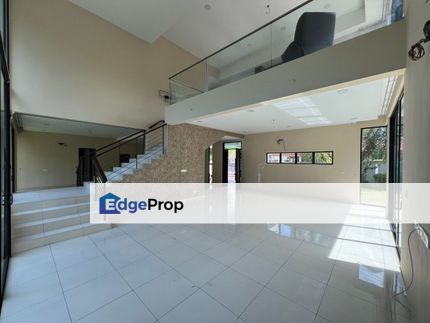 2 storey Bungalow facing lake renovated u10 Shah Alam, Selangor, Shah Alam
