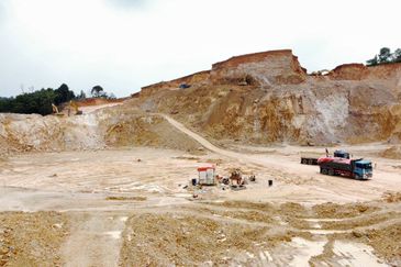 Jalan Bukit Cherakah 