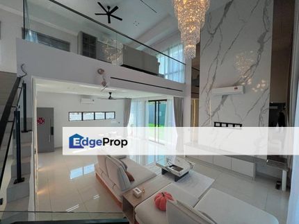 2 storey Bungalow facing lake renovated u10 Shah Alam, Selangor, Shah Alam