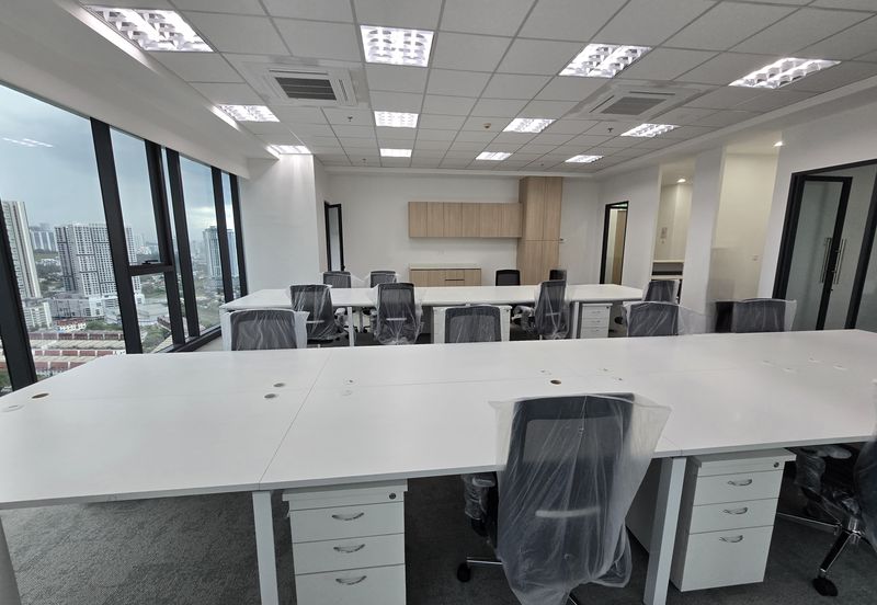 Bloomsvale Menara Vista Petaling Fully furnished 1500sf Office For Rent connected mall and hotel