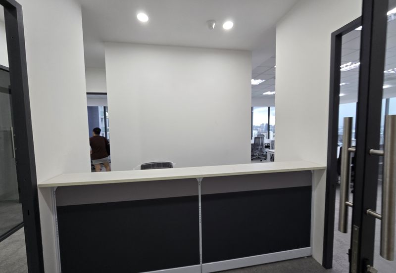 Bloomsvale Menara Vista Petaling Fully furnished 1500sf Office For Rent connected mall and hotel