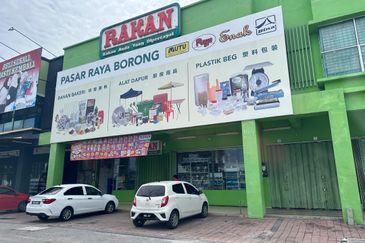 Shoplot in Bukit Serendah for Rent