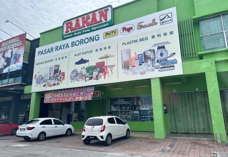 Shoplot in Bukit Serendah for Rent