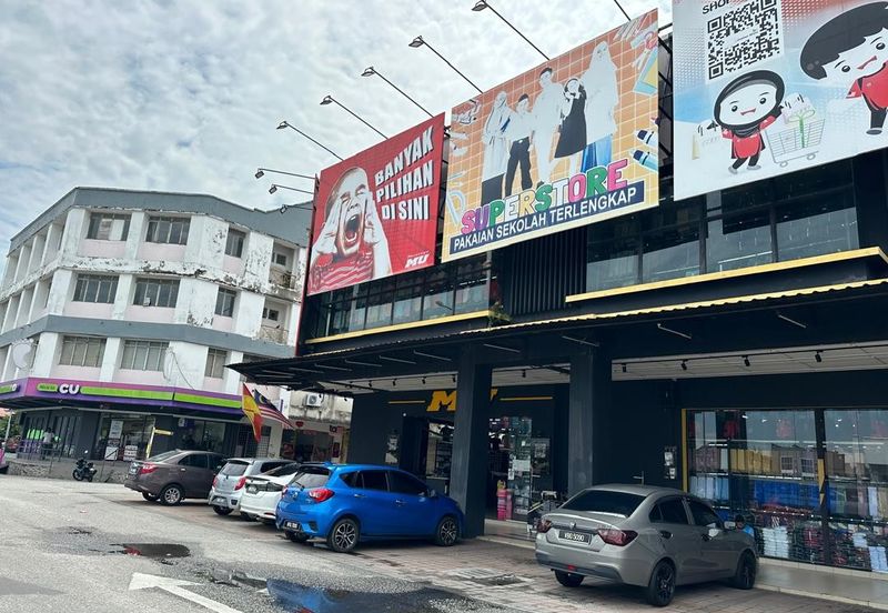 Shoplot in Bukit Serendah for Rent