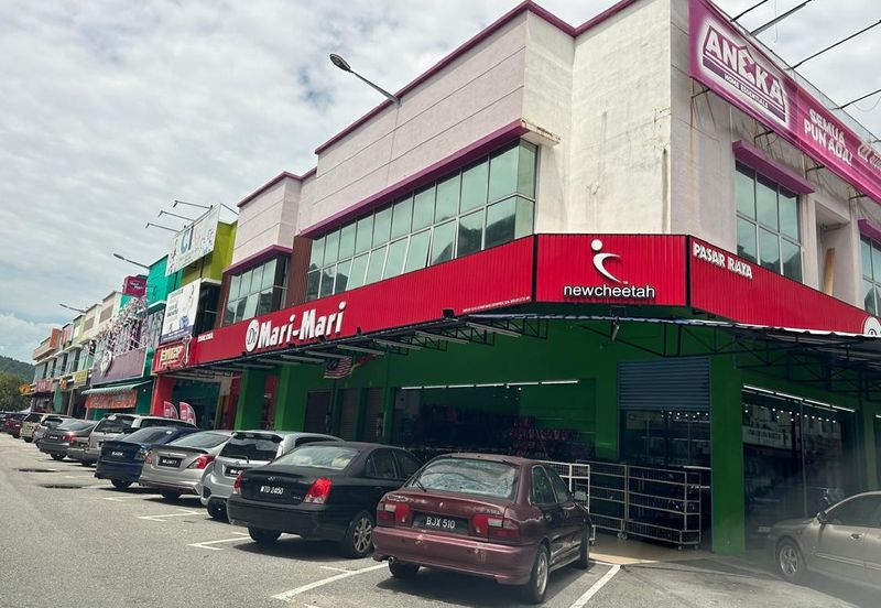 Shoplot in Bukit Serendah for Rent