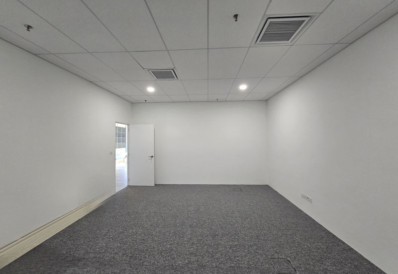 Fully Renovated Good location Walking distance to LRT MRT Monorail 