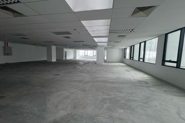 Be Seen, Be Remembered,  Be Landmark priced to move 240000sf office for sale