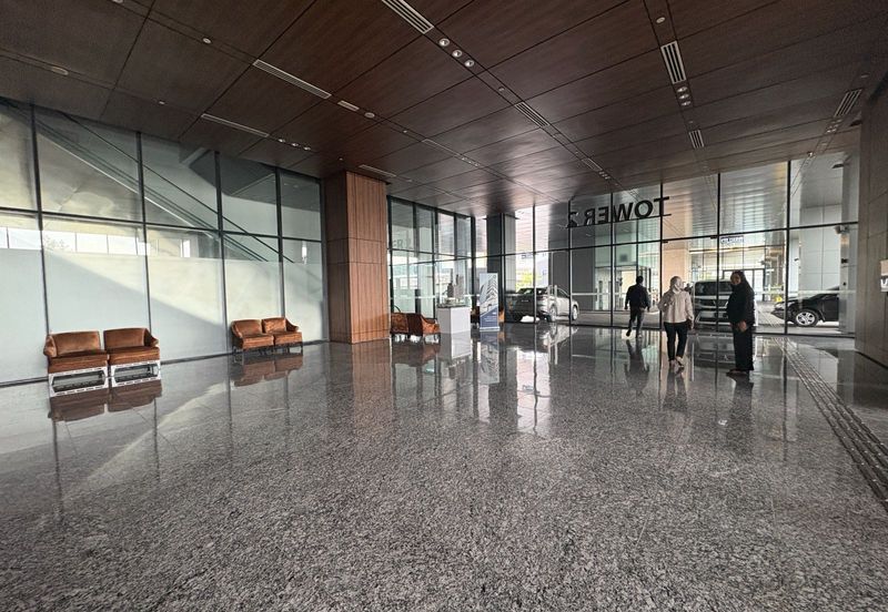 Be Seen, Be Remembered,  Be Landmark priced to move 240000sf office for sale